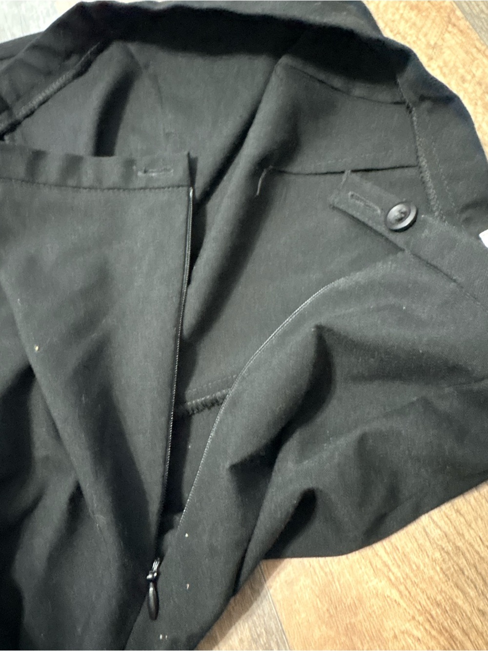 Liz Claiborne Emma James Black Embroidered Ankle Pants Size 8 | Pull-On Career - Picture 7 of 7